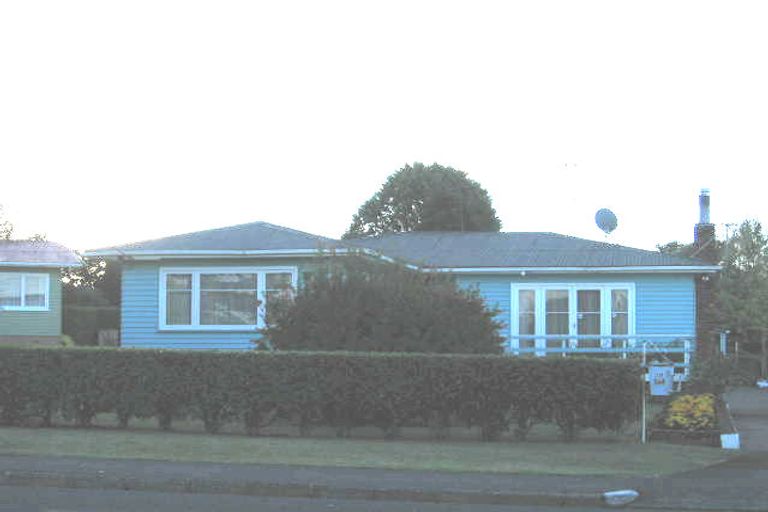 Photo of property in 38 Hepburn Road, Glendene, Auckland, 0602