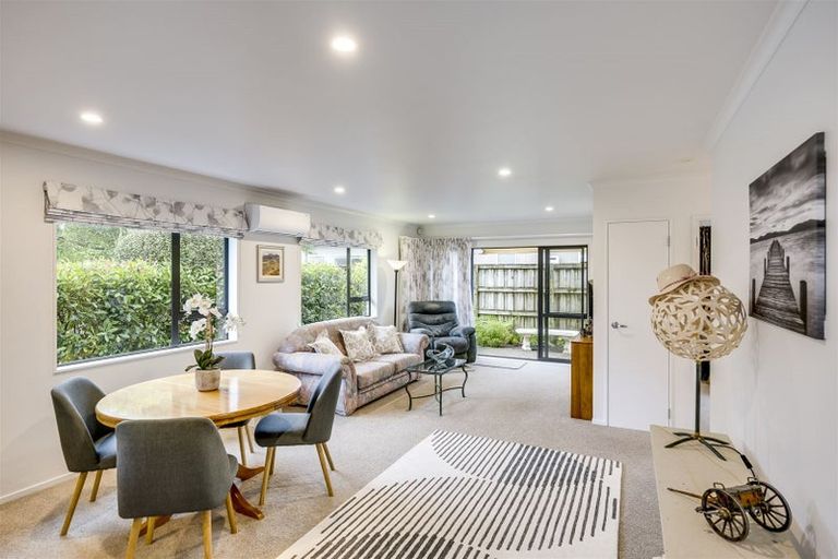 Photo of property in Parkvale Estate, 1232/7 Howard Street, Parkvale, Hastings, 4122