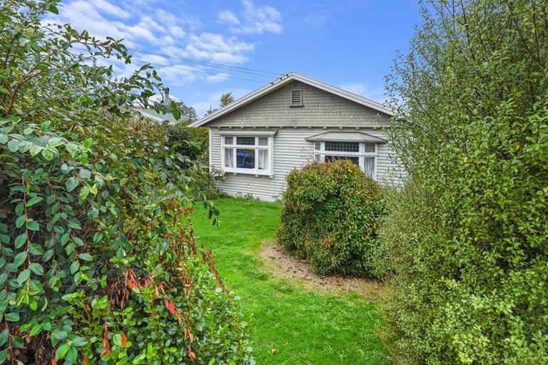 Photo of property in 6 Nortons Road, Avonhead, Christchurch, 8042