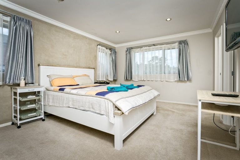 Photo of property in 62 Laurel Oak Drive, Schnapper Rock, Auckland, 0632