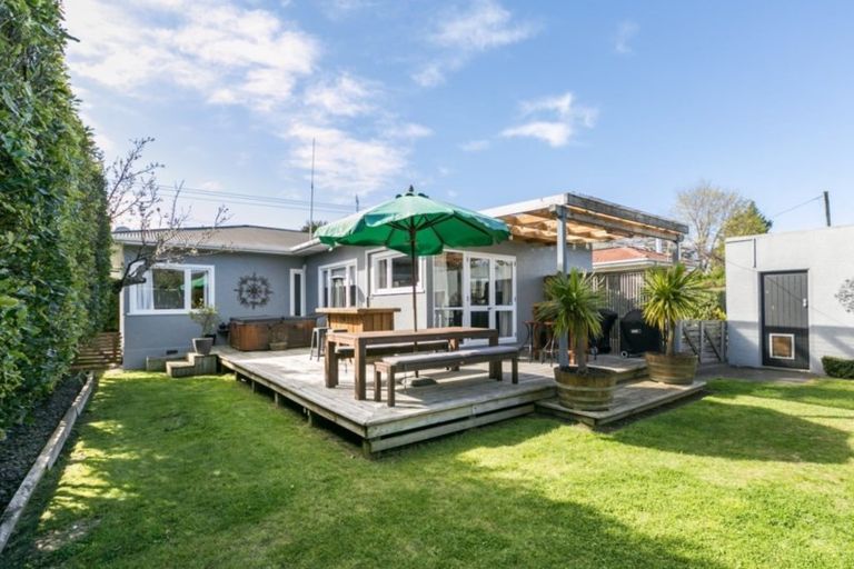 Photo of property in 29 Te Aute Road, Havelock North, 4130