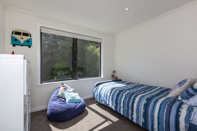 Photo of property in 39b Kakariki Grove, Waikanae, 5036