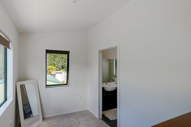 Photo of property in 396 Mangaone South Road, Reikorangi, Waikanae, 5391