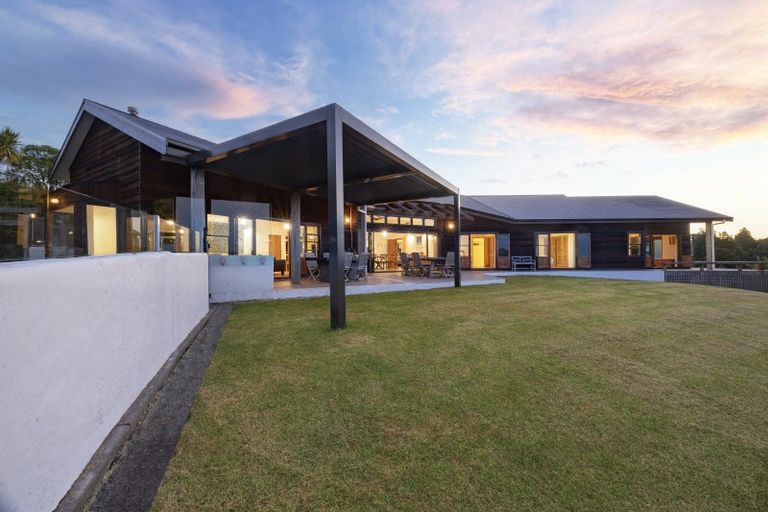 Photo of property in 193 Shegadeen Road, Wharehine, Wellsford, 0973