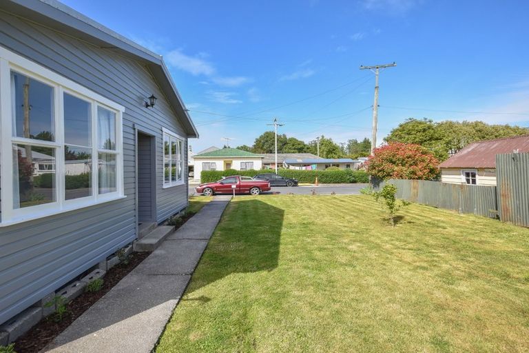 Photo of property in 6 Edward Street, Milton, 9220