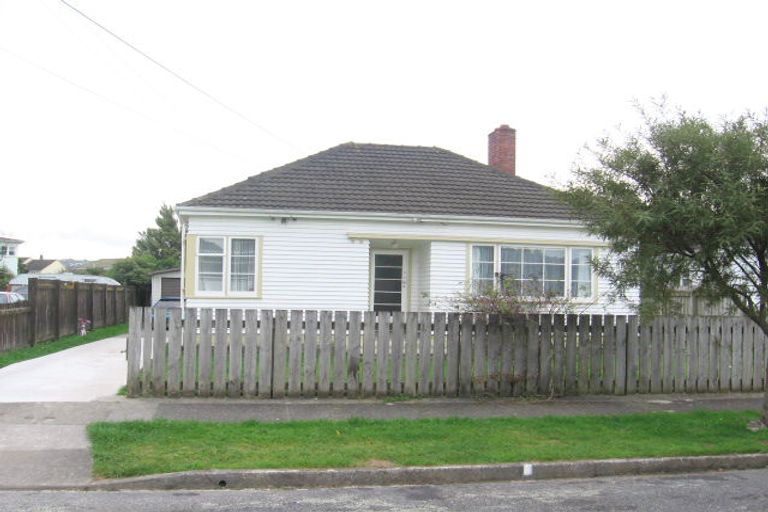 Photo of property in 3 Purser Grove, Fairfield, Lower Hutt, 5011