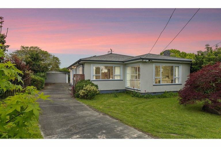 Photo of property in 11 Moreland Avenue, Papanui, Christchurch, 8053