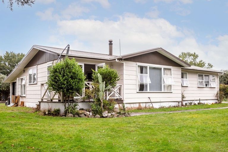 Photo of property in 16a Clifton Avenue, Carterton, 5713