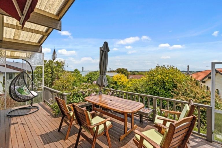 Photo of property in 6 Conifer Place, Huntsbury, Christchurch, 8022