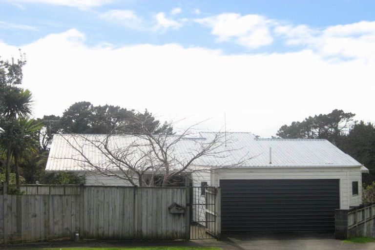 Photo of property in 11 Eton Place, Spotswood, New Plymouth, 4310