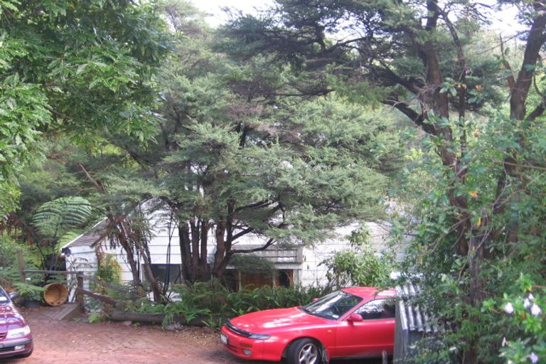 Photo of property in 275a Titirangi Road, Titirangi, Auckland, 0604