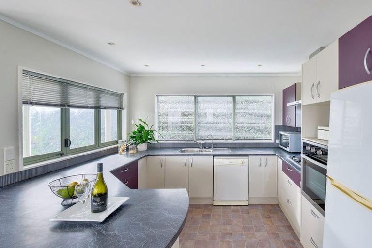 Photo of property in 1/21 Rawhiti Road, Manly, Whangaparaoa, 0930