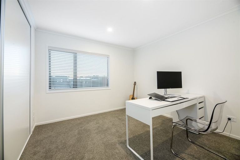 Photo of property in 42 Pennant Street, Long Bay, Auckland, 0630