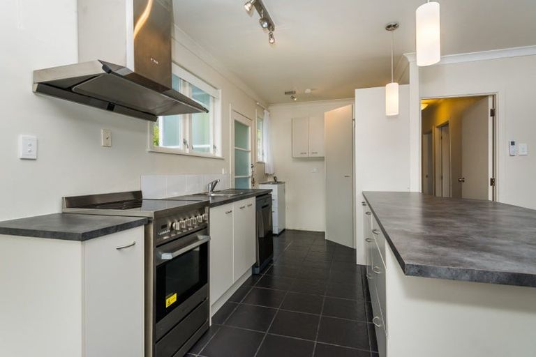 Photo of property in 62 Stott Avenue, Birkdale, Auckland, 0626