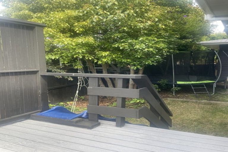 Photo of property in 2/16 Kiteroa Terrace, Rothesay Bay, Auckland, 0630