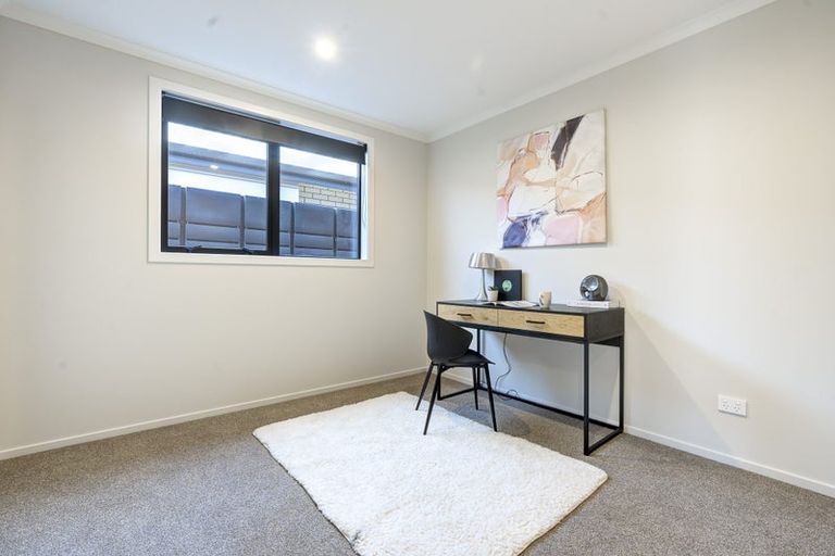 Photo of property in 23 Waruhia Crescent, Rototuna North, 3281