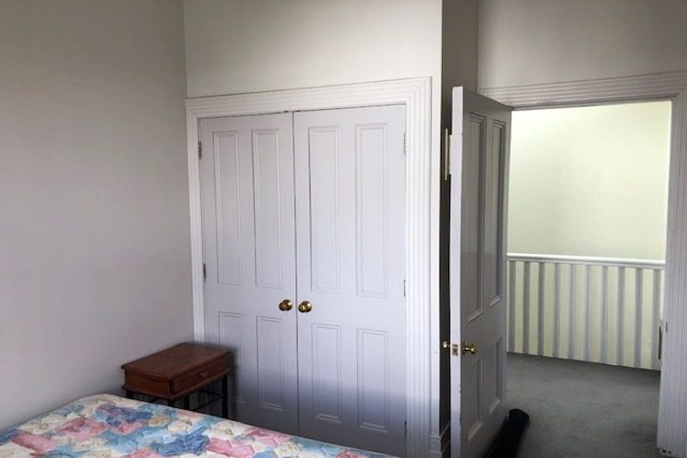 Photo of property in 1/10 Hobson Crescent, Thorndon, Wellington, 6011