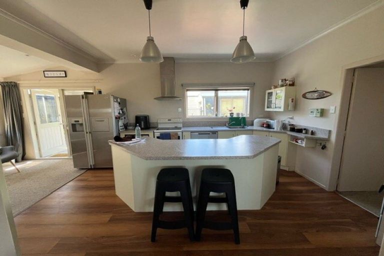 Photo of property in 7 Carter Crescent, Foxton Beach, Foxton, 4815