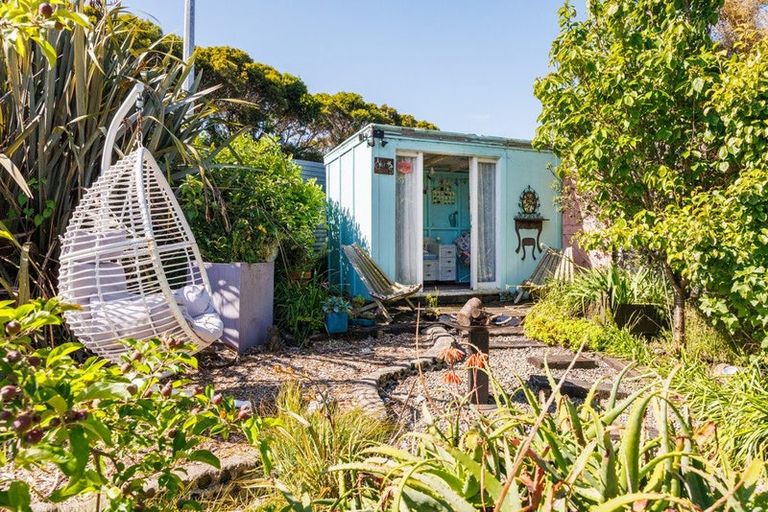 Photo of property in 25 Dahlstrom Grove, Kelvin Grove, Palmerston North, 4414