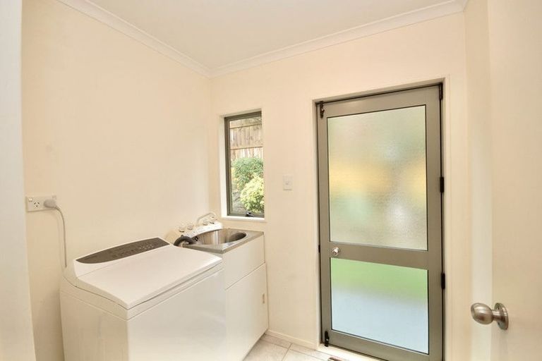 Photo of property in 2/15 Bonito Place, Bayview, Auckland, 0629