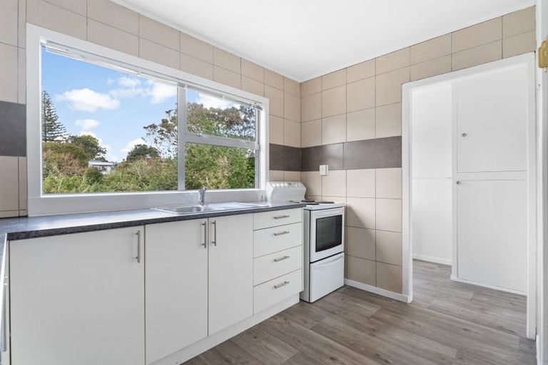 Photo of property in 44 Chippendale Crescent, Birkdale, Auckland, 0626