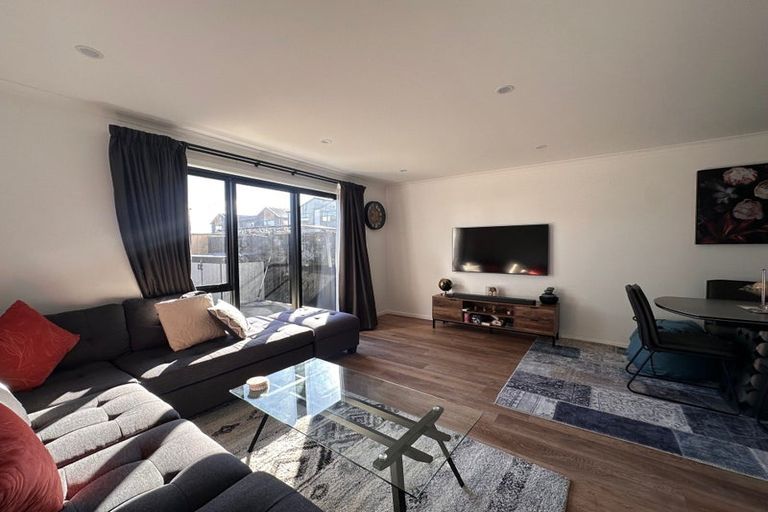 Photo of property in 10 Orongomai Street, Wallaceville, Upper Hutt, 5018