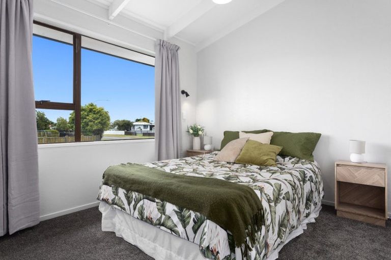 Photo of property in 1 Edgewater Grove, Whakatane, 3120