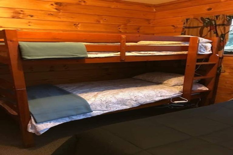 Photo of property in 32 Mackenzie Street, National Park, Owhango, 3989