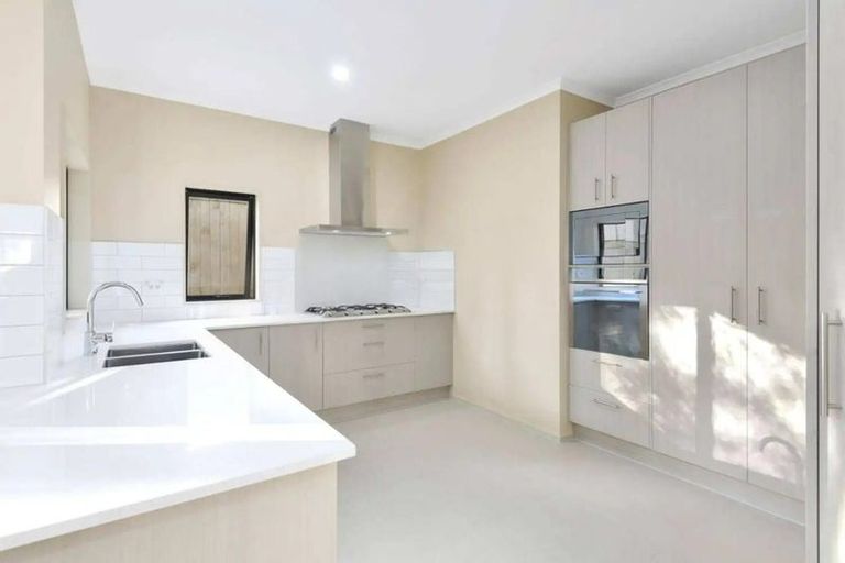 Photo of property in 5 Uruhau Close, Torbay, Auckland, 0630