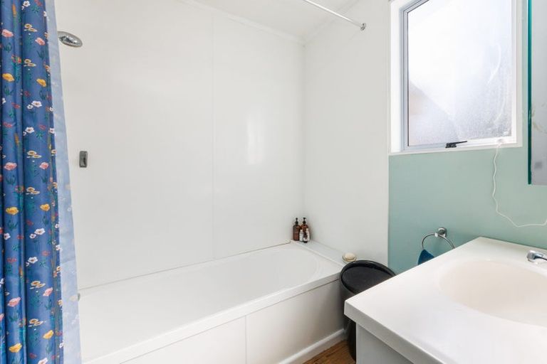 Photo of property in 25 Dahlstrom Grove, Kelvin Grove, Palmerston North, 4414