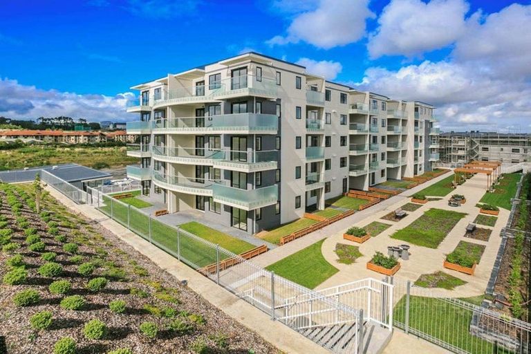 Photo of property in Apollo Apartments, 201/46 Rosedale Road, Rosedale, Auckland, 0632