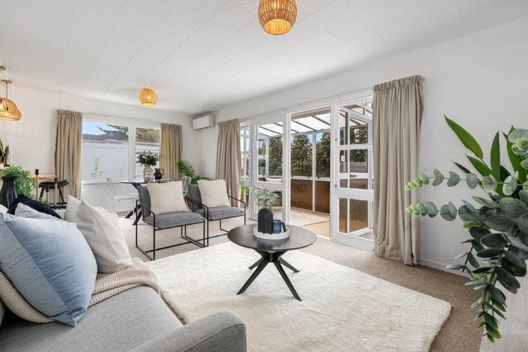 Photo of property in 394a Devonport Road, Tauranga South, Tauranga, 3112