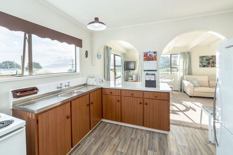 Photo of property in 72 Lake Ferry Road, Lake Ferry, Featherston, 5772