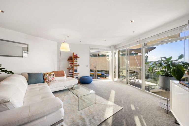 Photo of property in Piermont Apartments, 6e/82 Cable Street, Te Aro, Wellington, 6011