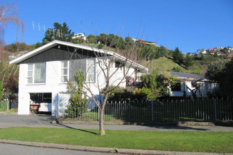 Photo of property in 27 Gunns Crescent, Cashmere, Christchurch, 8022