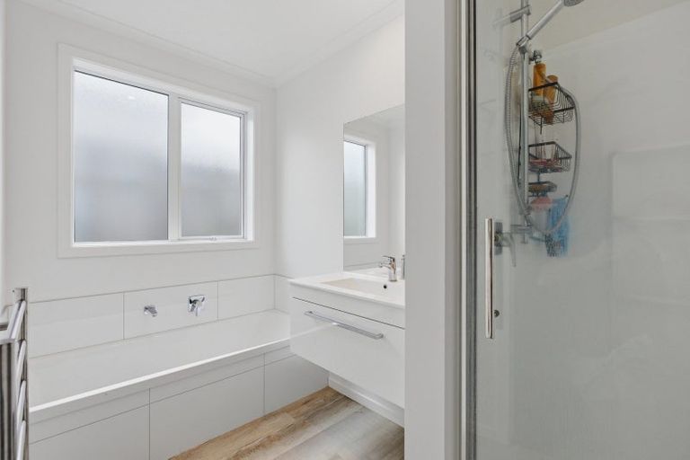 Photo of property in 50a Puhirake Crescent, Pyes Pa, Tauranga, 3112