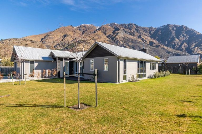 Photo of property in 6 Mathias Terrace, Arthurs Point, Queenstown, 9371
