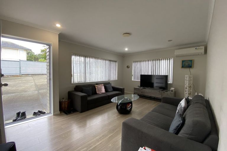 Photo of property in 53 Chatsworth Crescent, Pakuranga Heights, Auckland, 2010