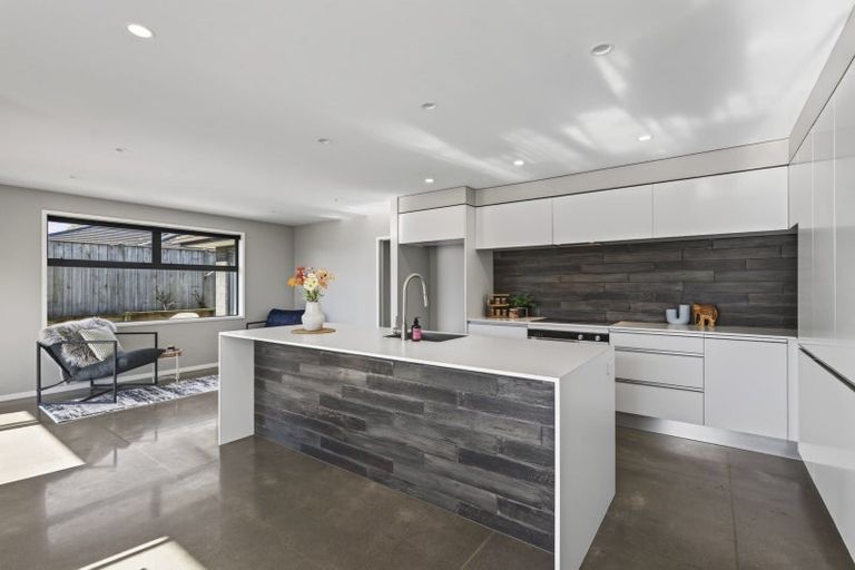 Photo of property in 10 Masters Lane, Waitara, 4320