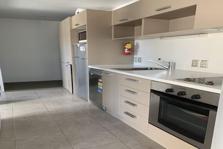 Photo of property in Hobson Heights Apartments, 6f/208 Hobson Street, Auckland Central, Auckland, 1010