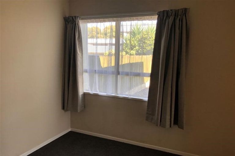 Photo of property in 2/32 Napier Road, Havelock North, 4130