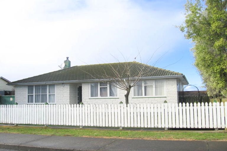 Photo of property in 4 Peterhead Place, Flaxmere, Hastings, 4120