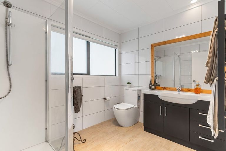 Photo of property in 65 Tangiteroria Lane, Pauanui, Hikuai, 3579