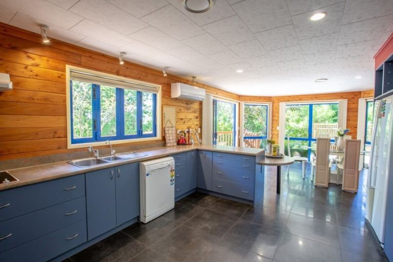 Photo of property in 32 Maui Pomare Road, Nikau Valley, Paraparaumu, 5032