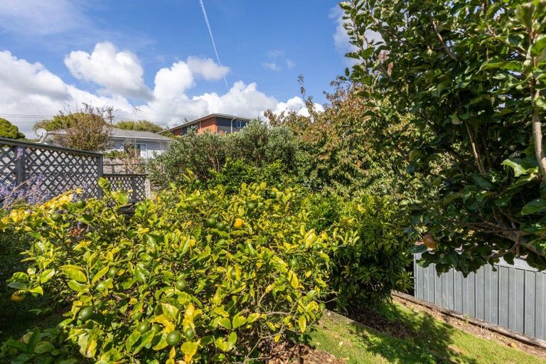 Photo of property in 122 Glenpark Avenue, Frankleigh Park, New Plymouth, 4310