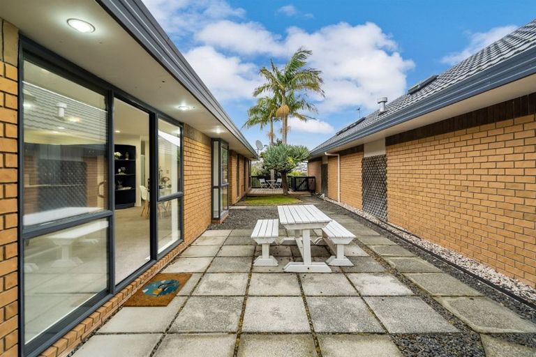 Photo of property in 620/12 Northcross Drive, Oteha, Auckland, 0632