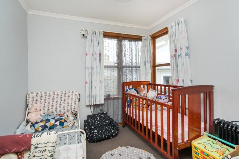 Photo of property in 87 Sutherland Crescent, Westbrook, Palmerston North, 4412