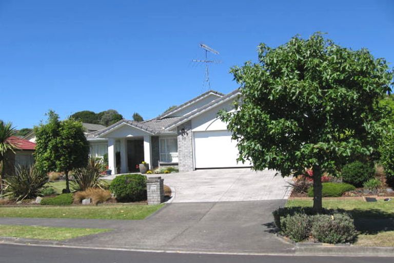 Photo of property in 10 Kate Sheppard Avenue, Torbay, Auckland, 0630
