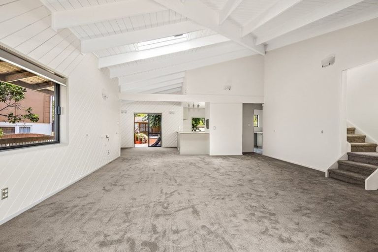 Photo of property in 30a Laurence Street, Manly, Whangaparaoa, 0930
