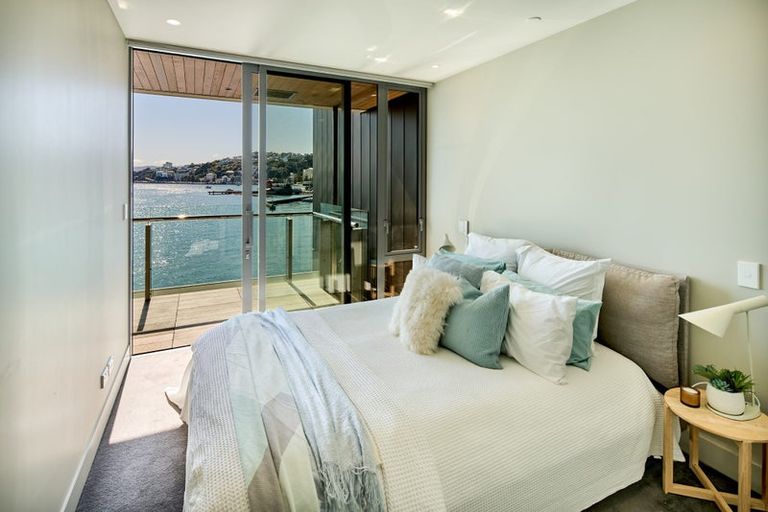 Photo of property in Clyde Quay Wharf, 2d/1 Clyde Quay Wharf, Te Aro, Wellington, 6011